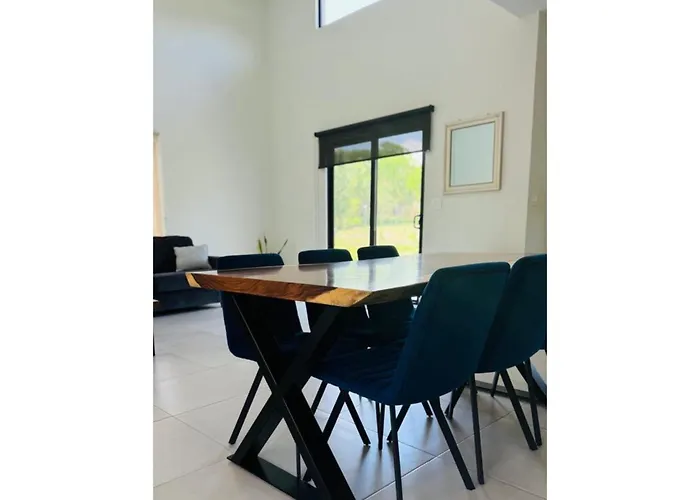 Villa Dontricia Official